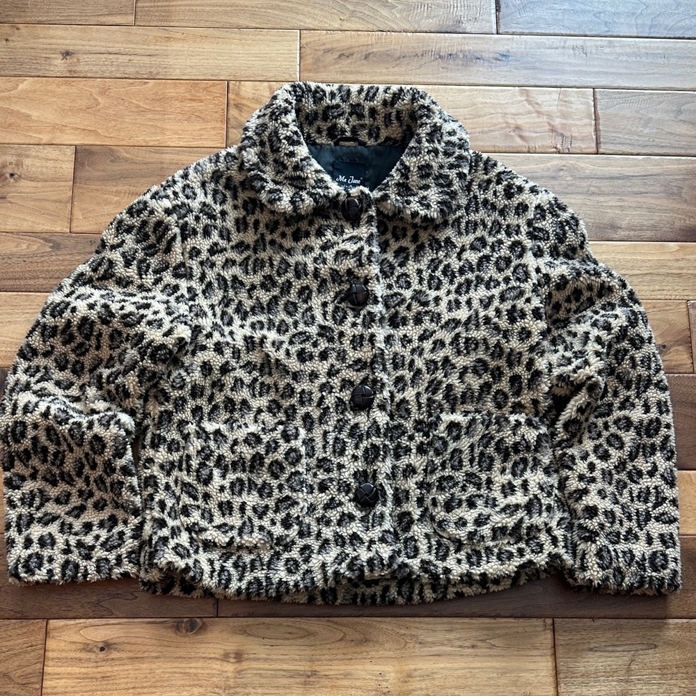 Me Jane New York leopard Sherpa cropped jacket. Sz sm